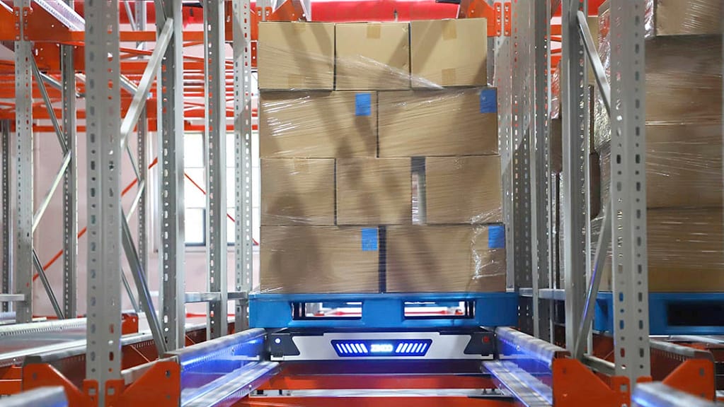 Why Shuttles Are the Future of Smart Warehousing