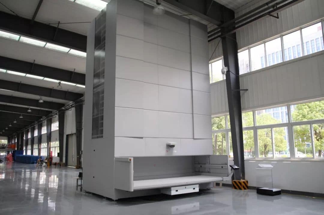 Zikoo Robotics R Bot Smart Four Way Pallet Shuttle Wandian No.1 Shelf To Person4