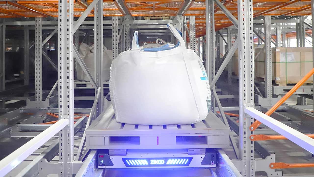 Zikoo Robotics dense storage solution in automated storage retrieval system for industrial manufacturing Automatic 3D warehouse