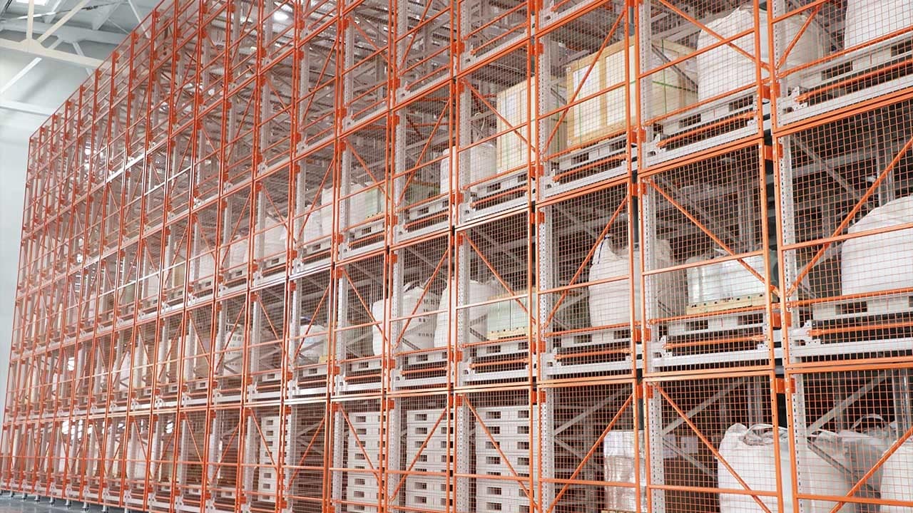 Zikoo Robotics dense storage solution in automated storage retrieval system for industrial manufacturing Automatic 3D warehouse