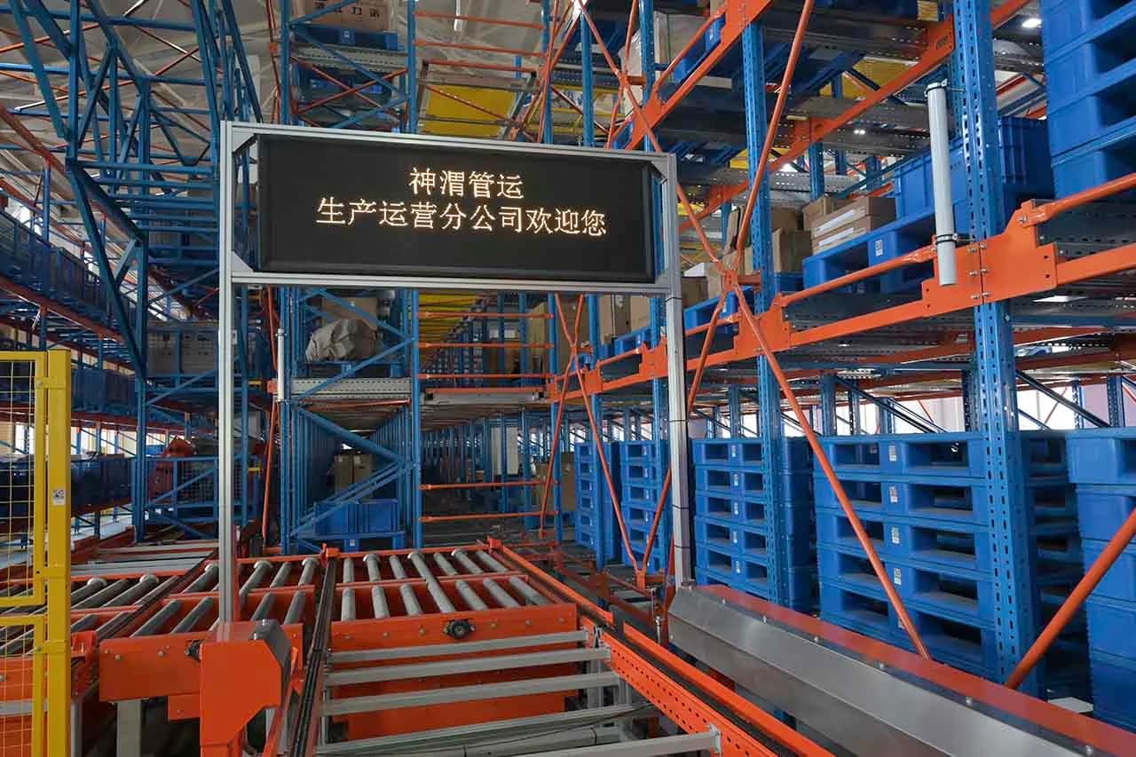 Zikoo Robotics 4 Way Pallet Shuttle 2