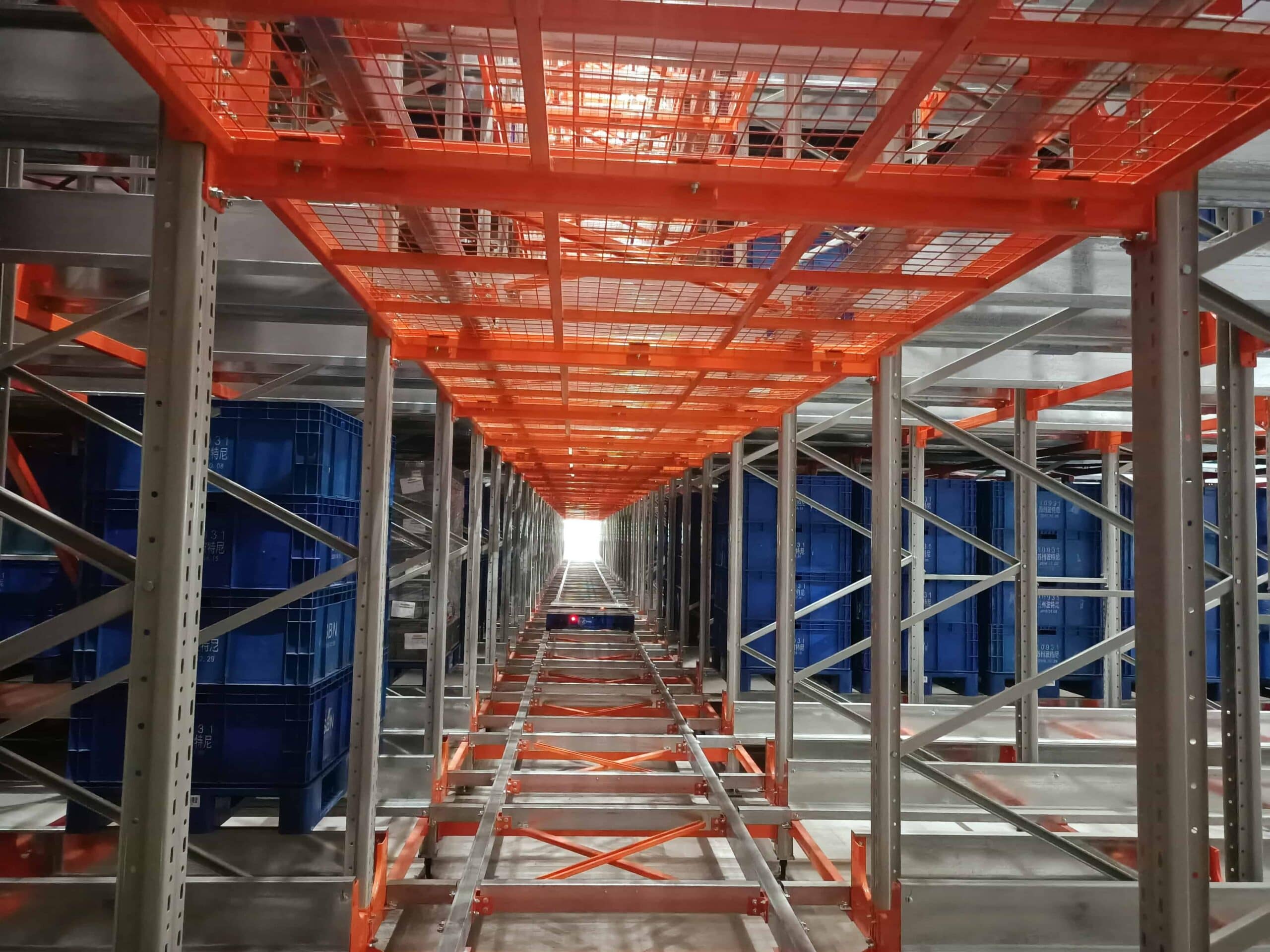 Zikoo Robotics R Bot Smart Four Way Pallet Shuttle Auto Parts Manufacturers Shelf To Person5 Scaled