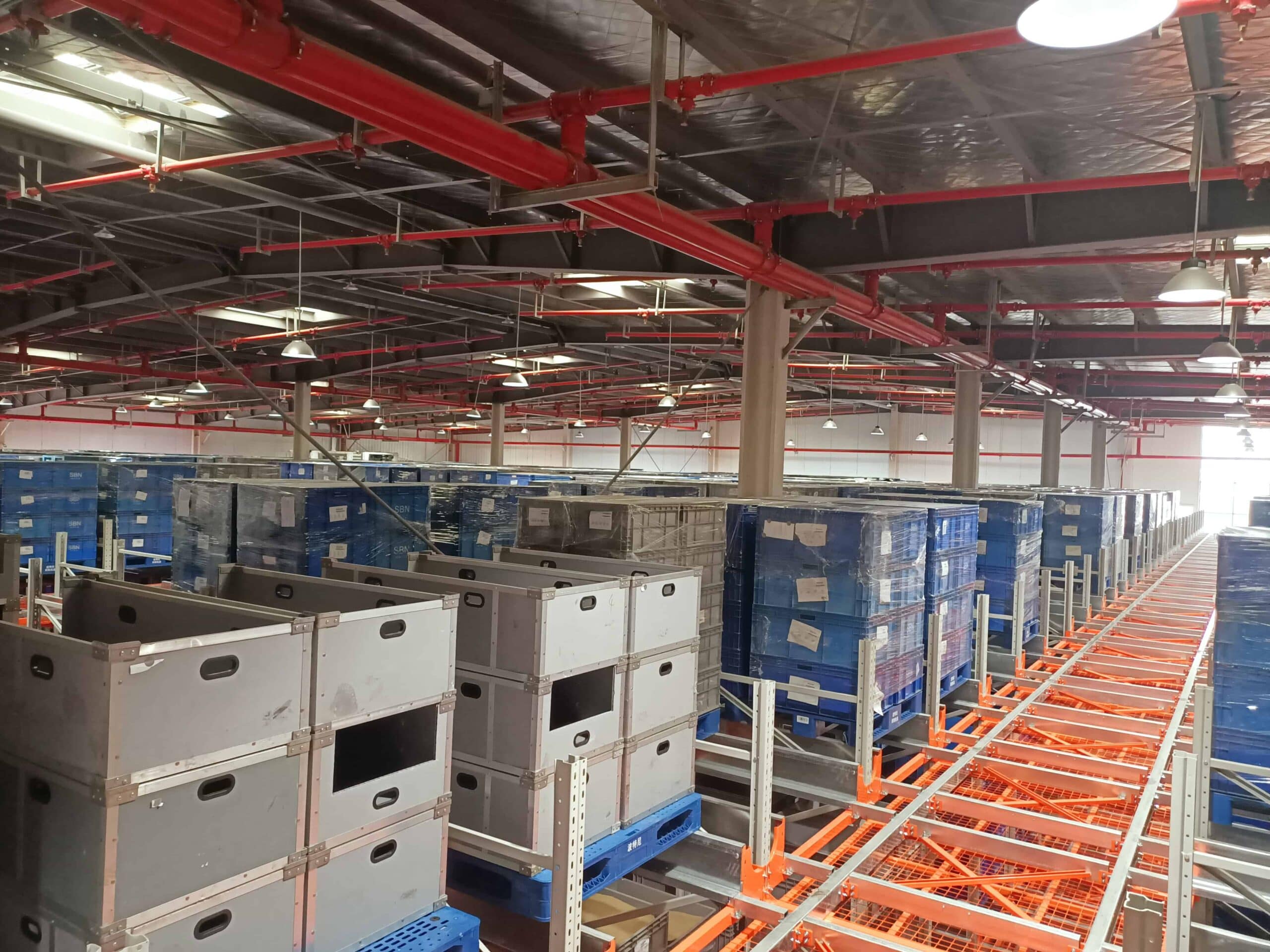 Zikoo Robotics R Bot Smart Four Way Pallet Shuttle Auto Parts Manufacturers Shelf To Person6 Scaled