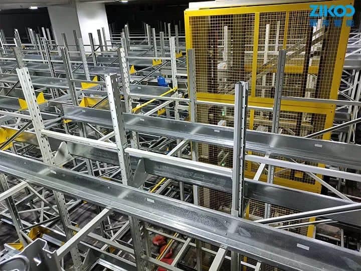 Zikoo Robotics R Bot Smart Four Way Pallet Shuttle Wandian No.1 Shelf To Person3 1