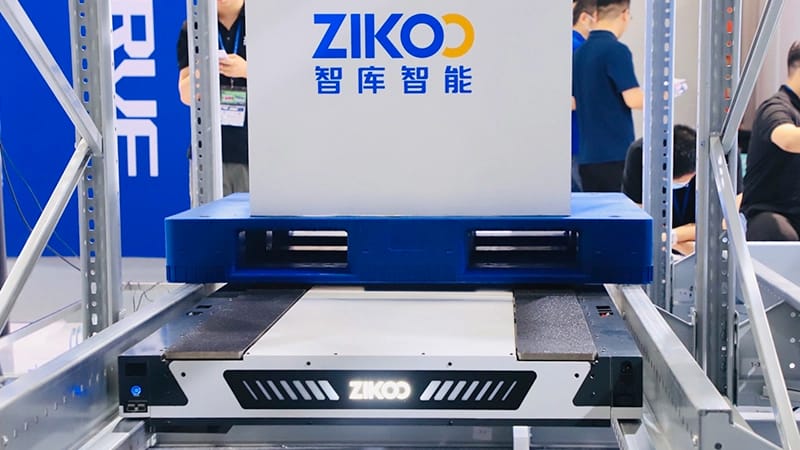 Four-Way Shuttle for Pallet Storage