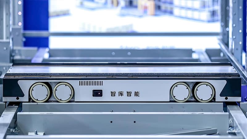 Four-Way Shuttle for Pallet Storage