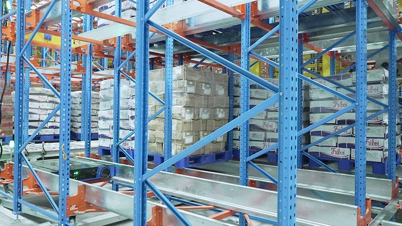 Four-Way Shuttle for Pallet Storage