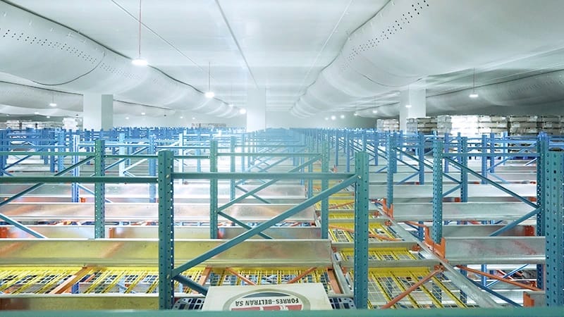 Four-way shuttle Pallet shuttle for cold chain storage Food Storage Solutions Pallet shuttle for cold chain Reliable cold chain automation provider