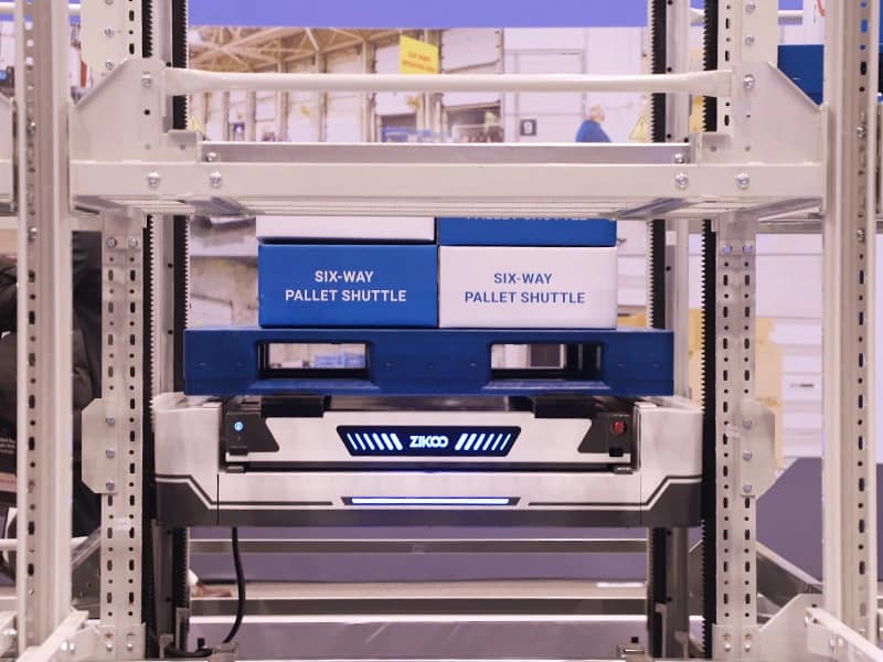 Zikoo Robotics Four-way shuttle for dense storage and Automated Storage and Retrieval System in Automatic 3D warehouse