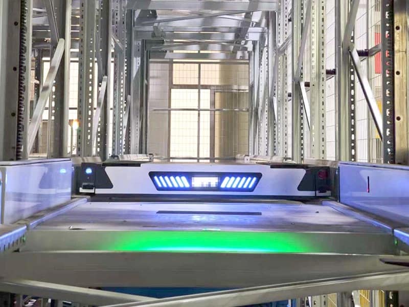 Zikoo Robotics Four-way shuttle working in dense storage with automated storage retrieval system in an automatic 3D warehouse